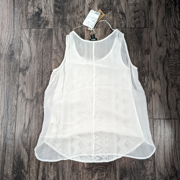 2/$30 ✨Roots Taiga Tank - Picture 2 of 5